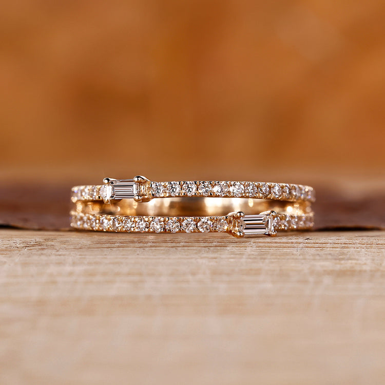 Double row diamond band with baguette and round cuts.