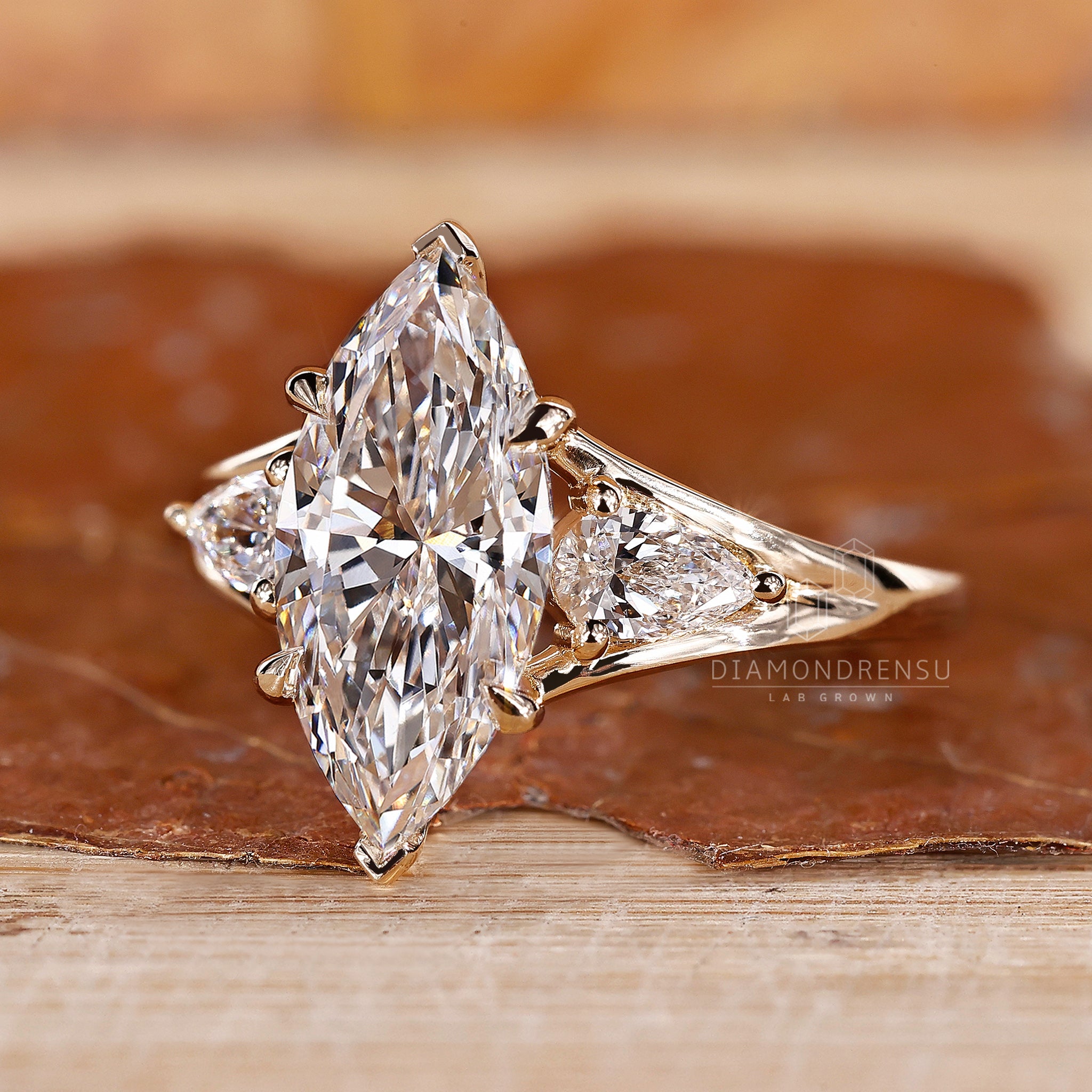 6 prong setting used on yellow gold ring.