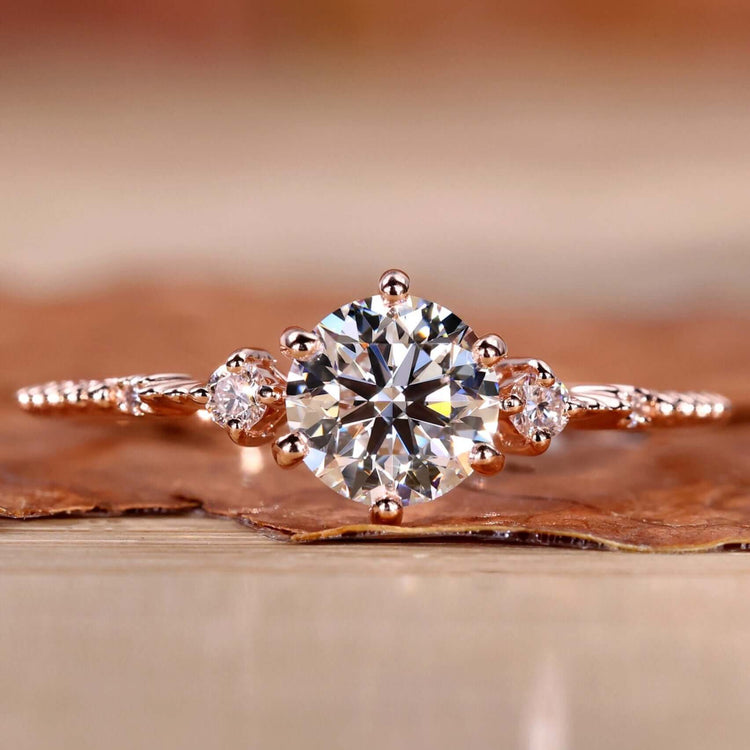 Round diamond ring featuring a 2 carat round diamond with a 4 prong diamond setting, perfect for UK engagements.