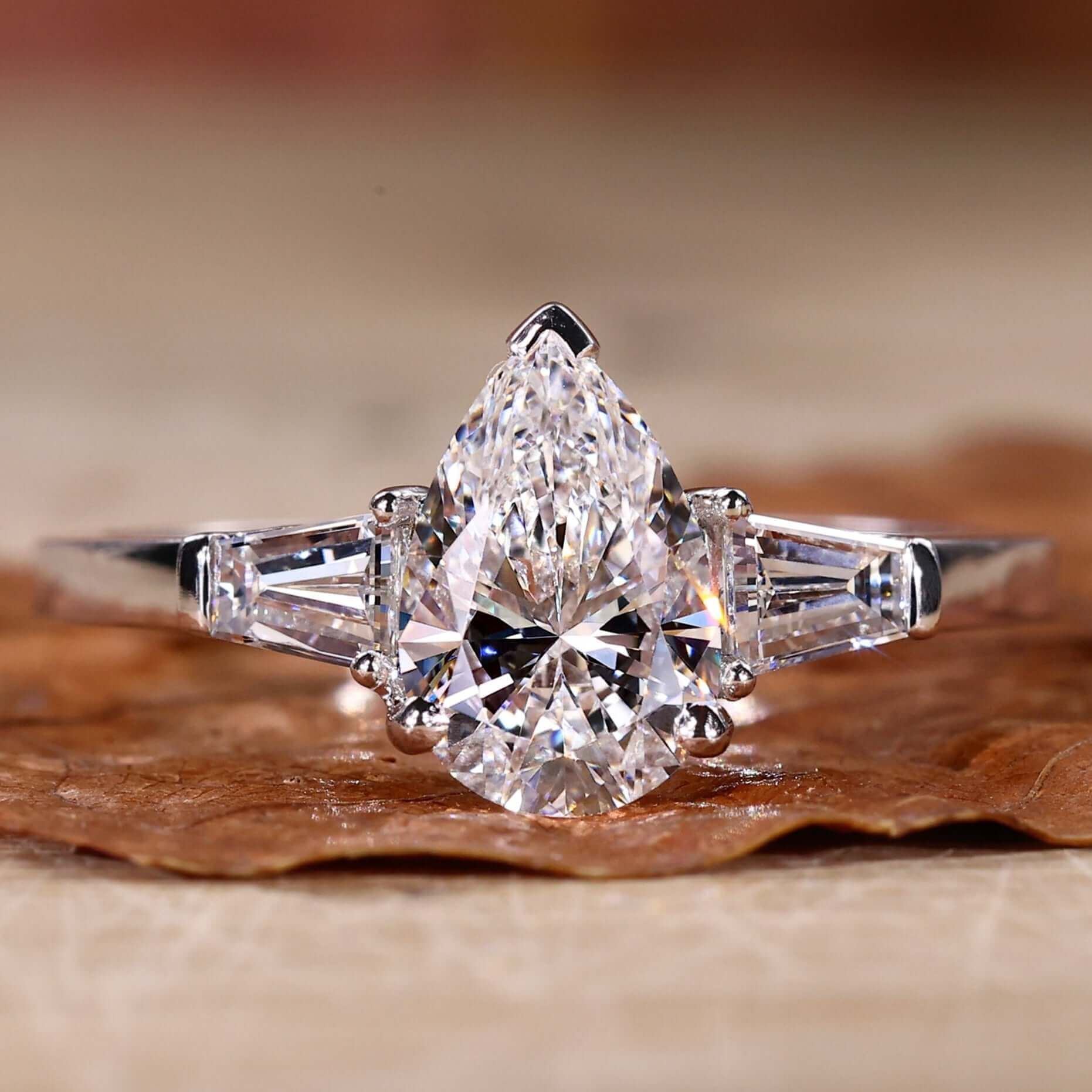 Pear shaped engagement ring in a timeless design for a special moment.