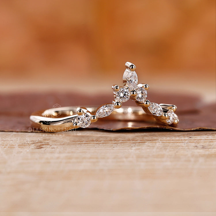 Handmade round and marquise diamond band.