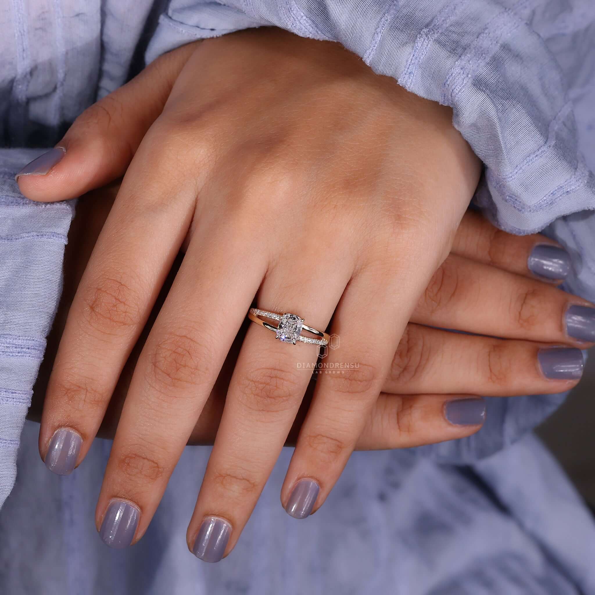 Gold Ring for Women with a timeless and classic design, perfect for daily wear or a memorable engagement moment.