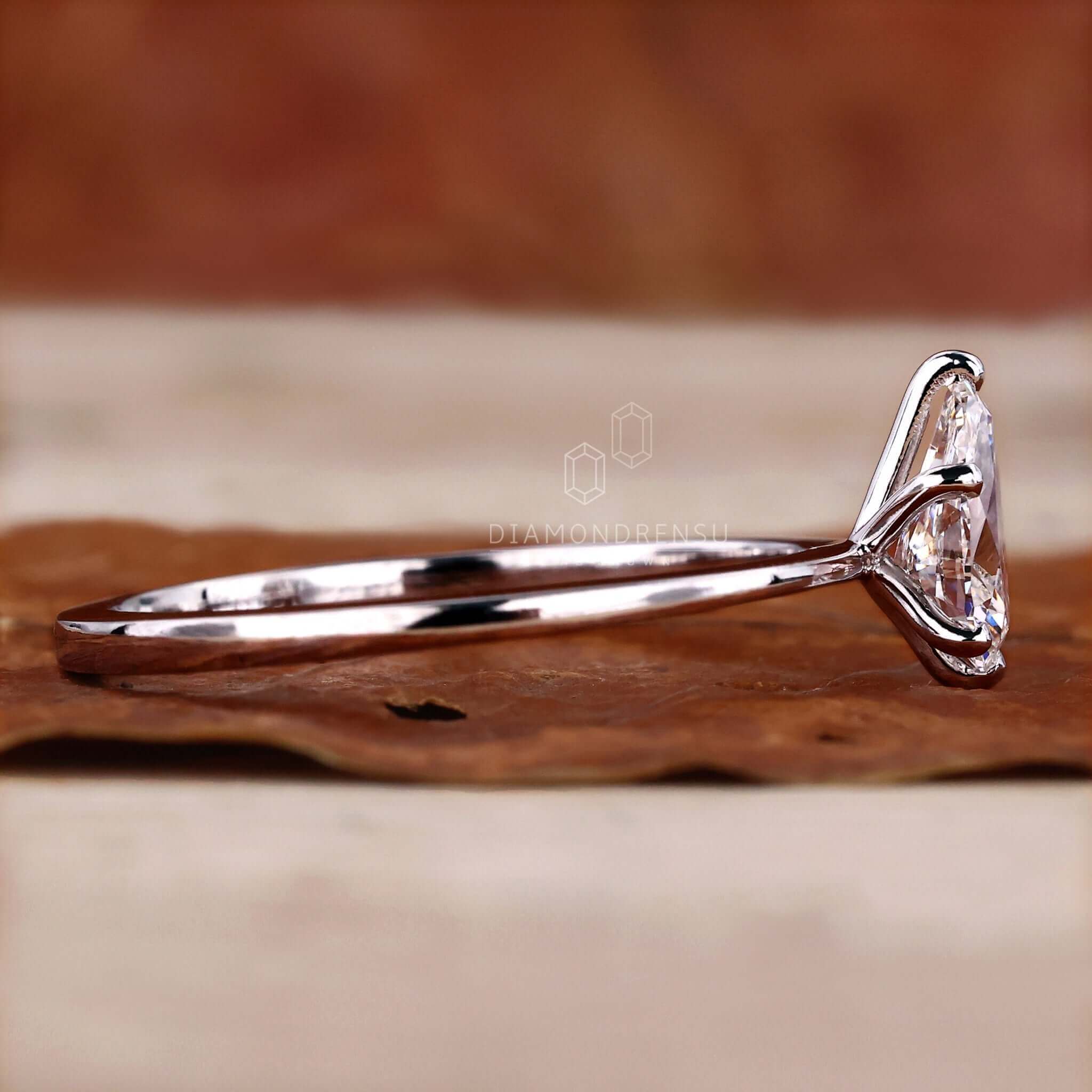 Stunning pear diamond ring crafted for engagement celebrations.