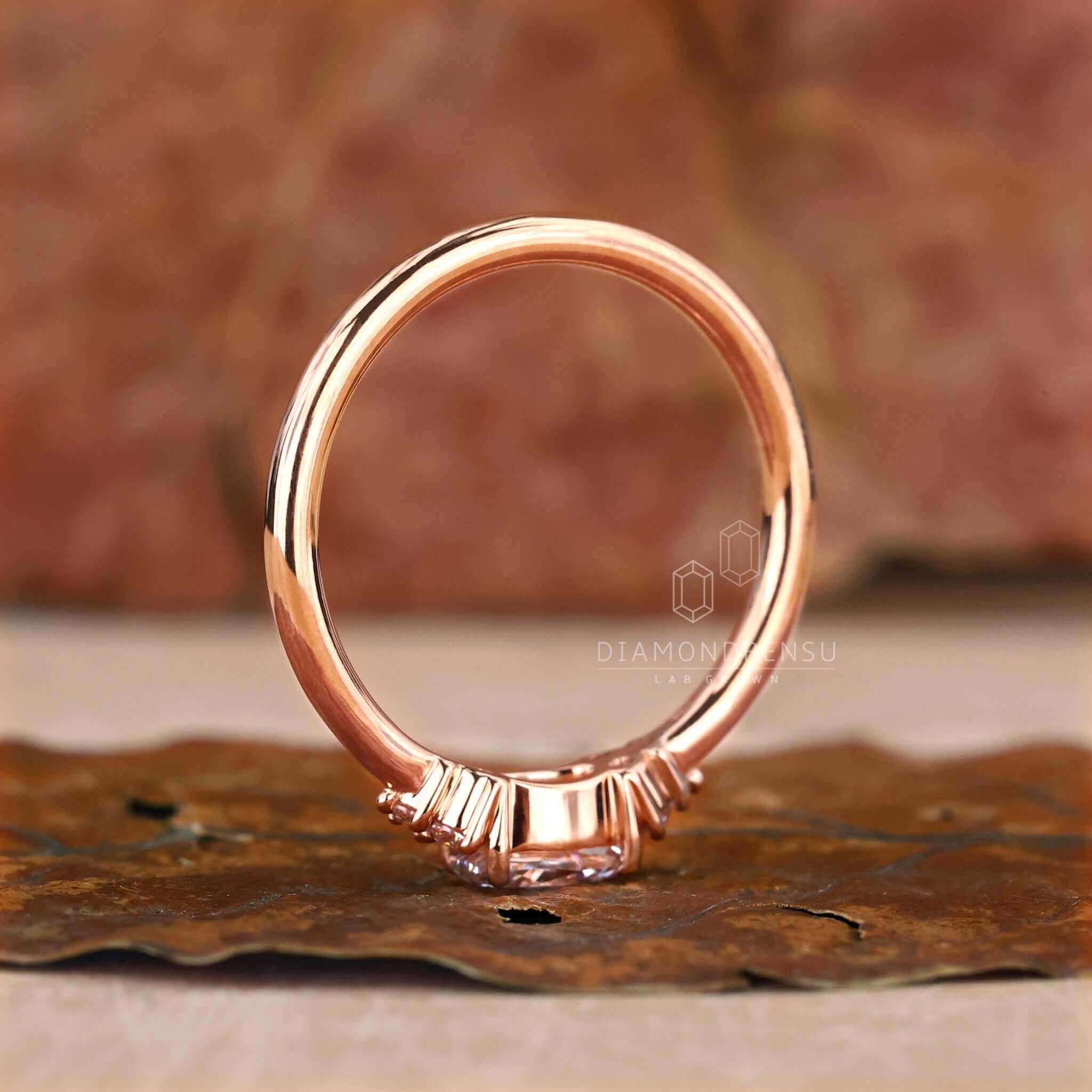 Engagement ring oval cut diamond with prong setting, ideal for women who love sophistication.
