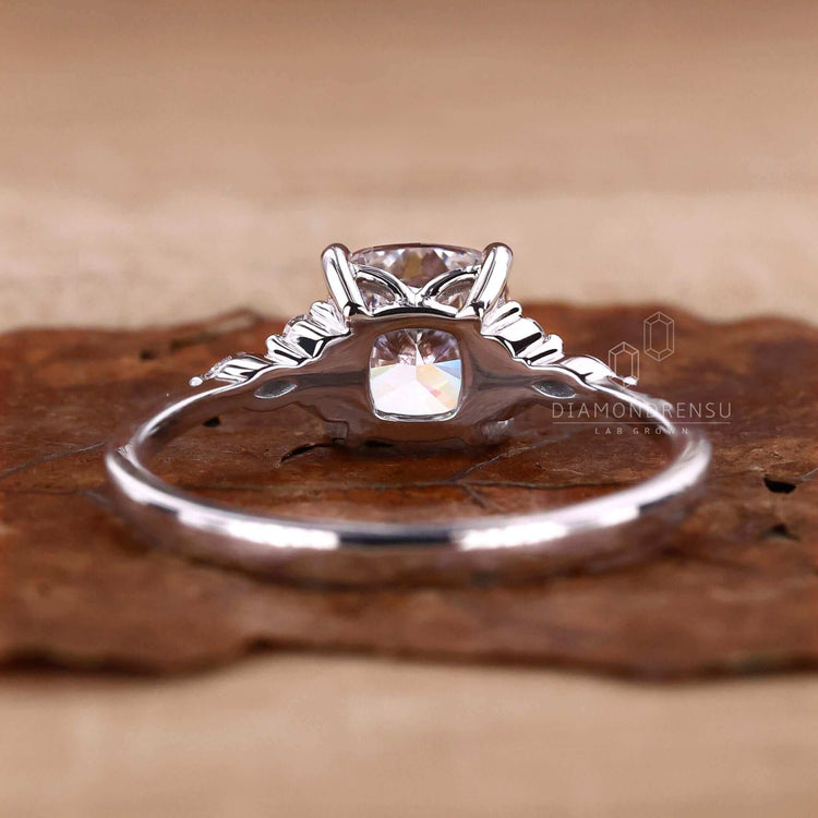 Cushion cut engagement ring in minimalist style, designed with Lab Grown Diamond and igi certified craftsmanship.