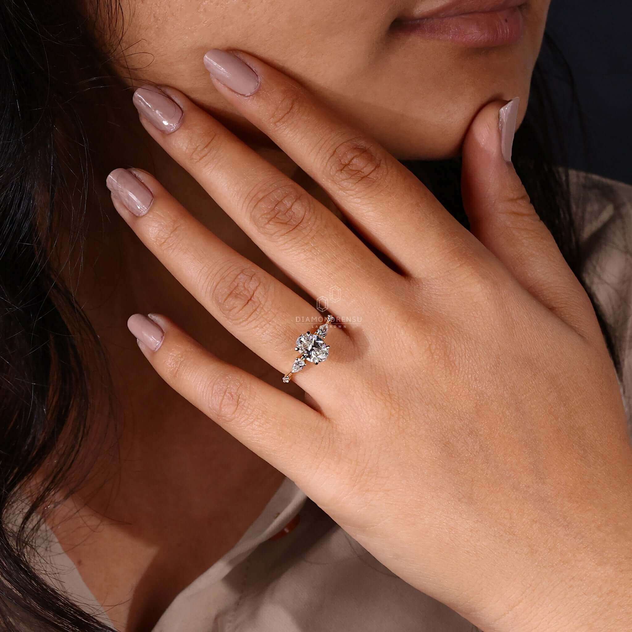 Pear cut diamond ring crafted with igi certified diamonds, combining beauty and sustainability for a memorable proposal.