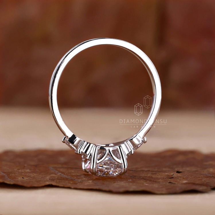 Cushion diamond ring featuring a cushion shape and 4 Round Diamond with Side Stones for a standout look.