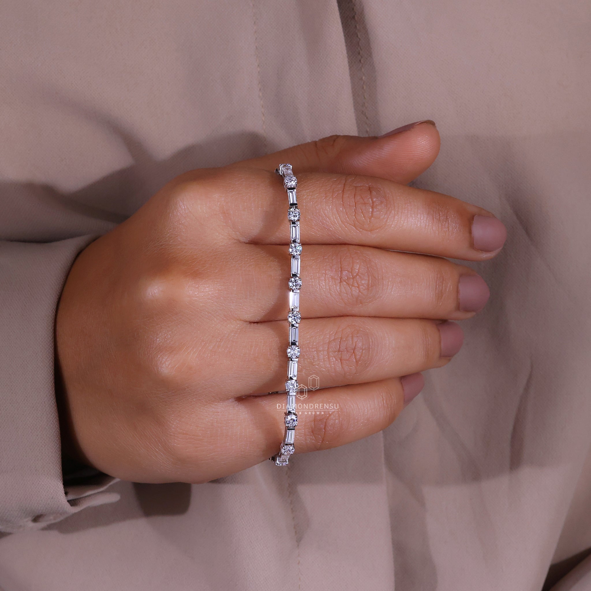 Diamondrensu UK bracelet designed with Lab Grown Diamond and handmade finish.