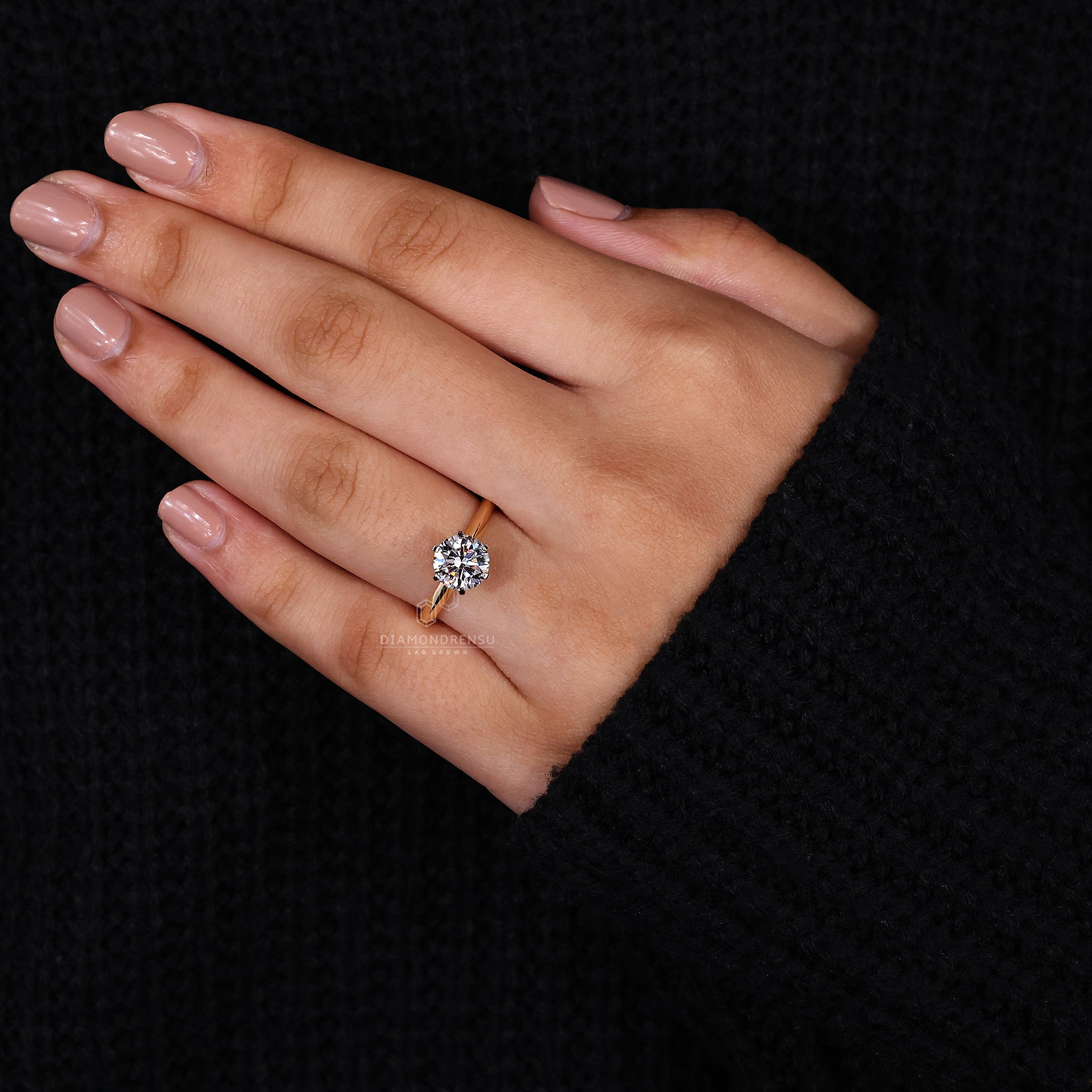 IGI certified handmade jewellery with white and yellow gold band.