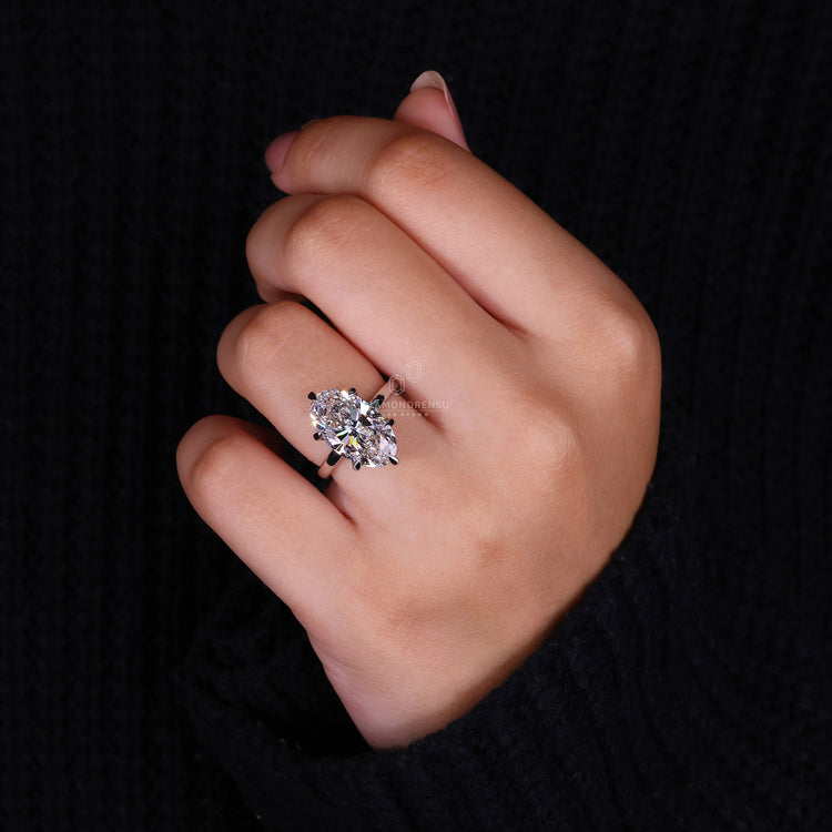 Diamondrensu UK ring with 6 prong ring