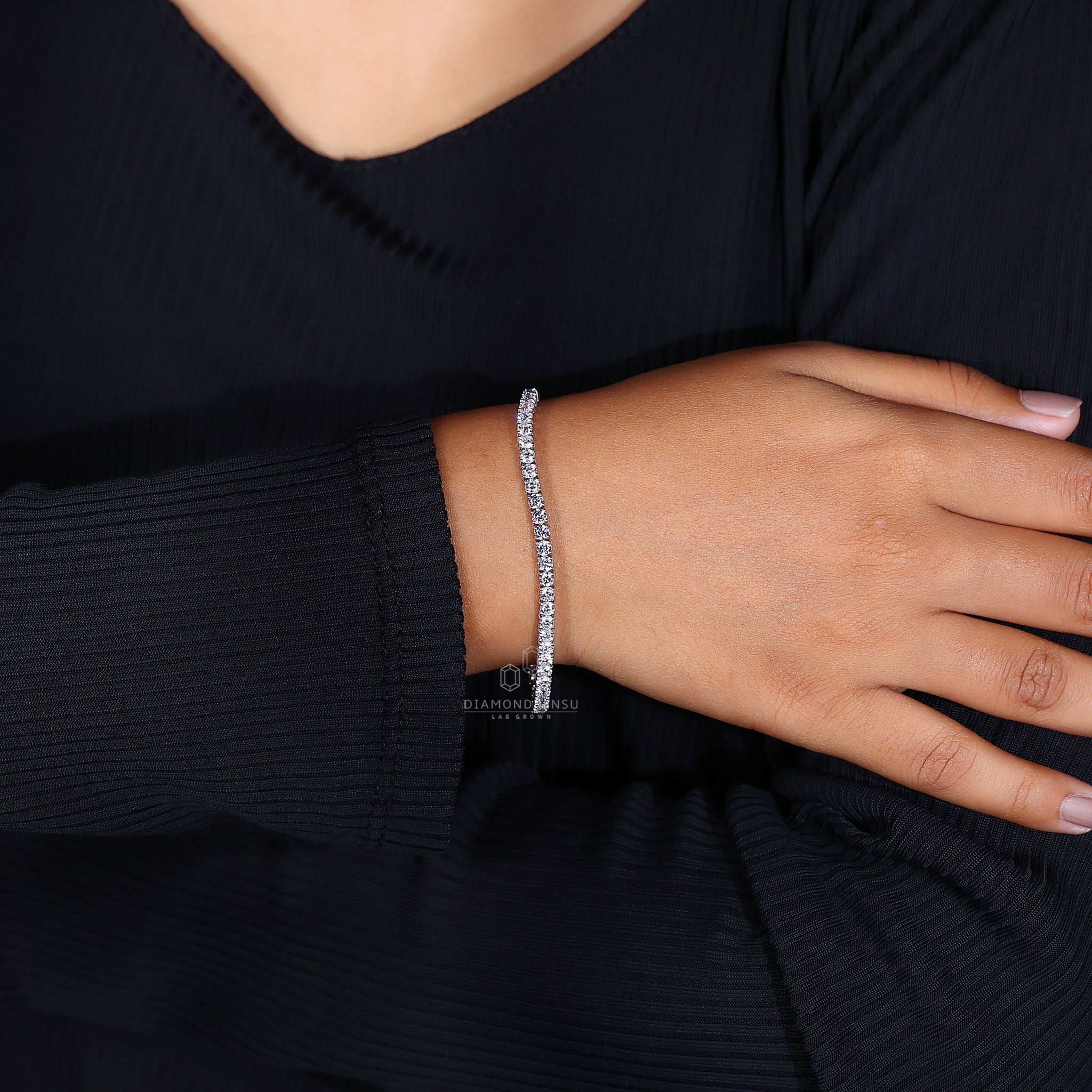 Unique diamond bracelet crafted with Lab Grown Diamond and polished gold.