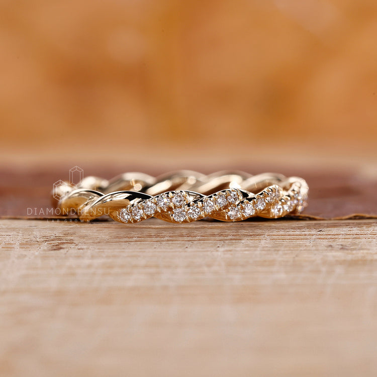 Elegant twisted wedding ring UK.