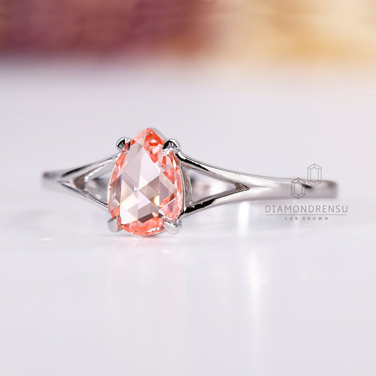 White gold ring in split shank ring design