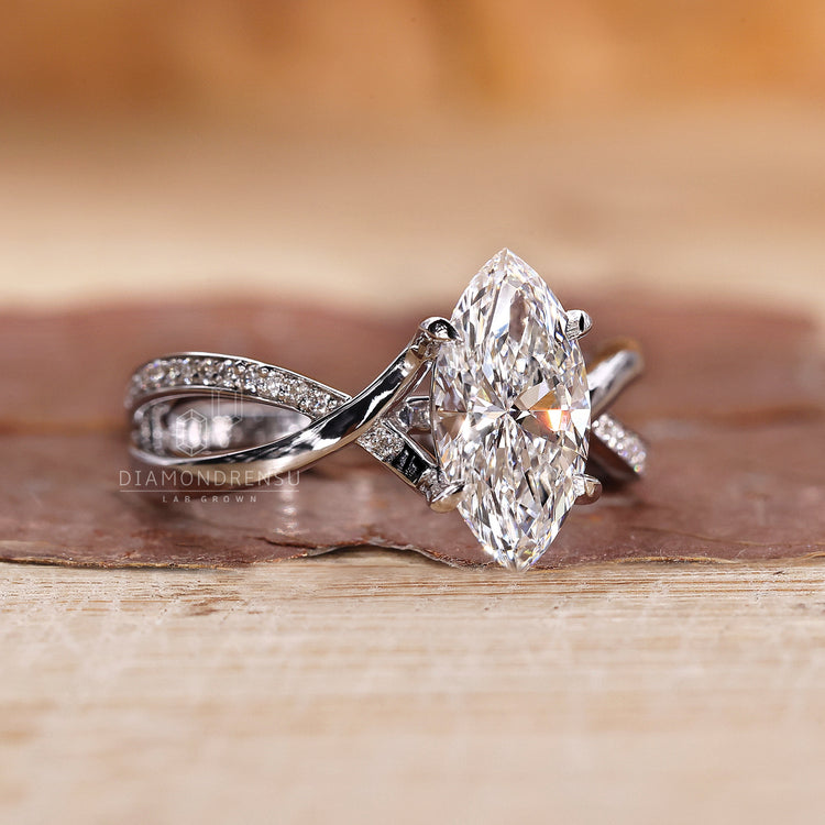 Buy engagement ring online featuring lab grown diamond and IGI certified.