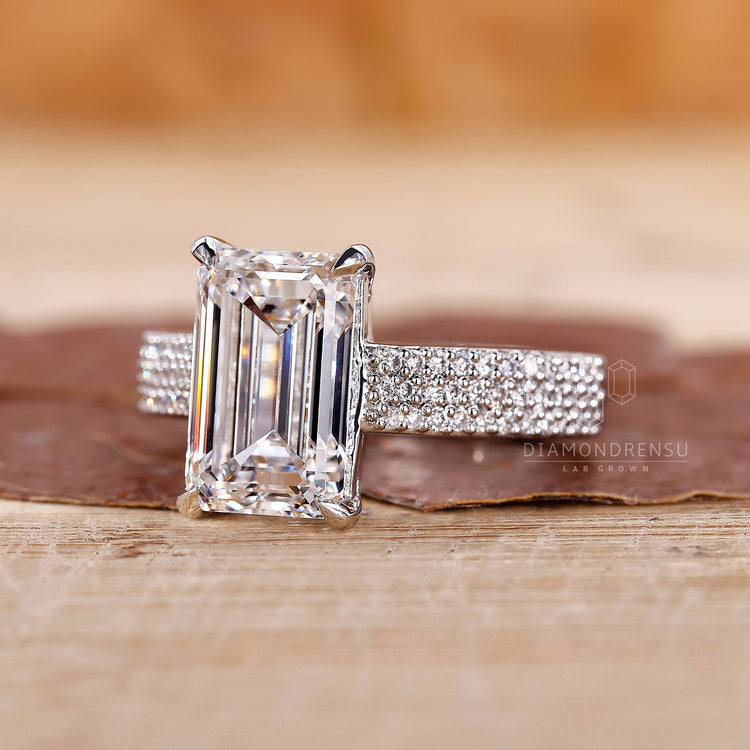 Custom diamond ring from Diamondrensu UK handmade jewellery collection.