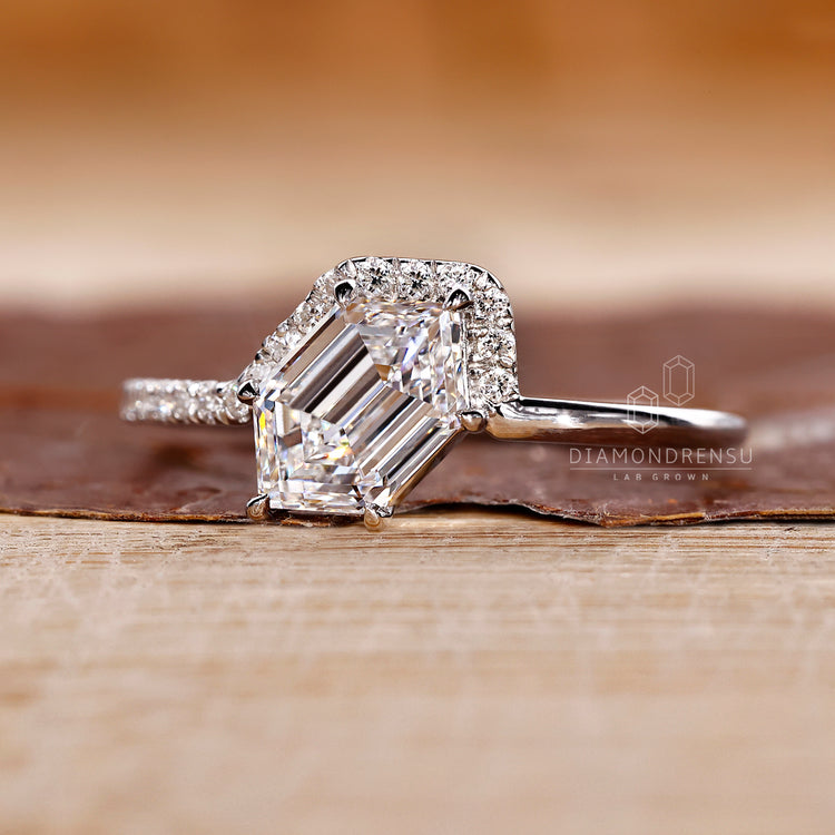 Six leaf prong setting diamond engagement ring