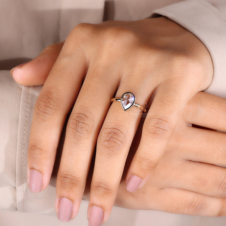 Buy engagement ring online in London, UK today