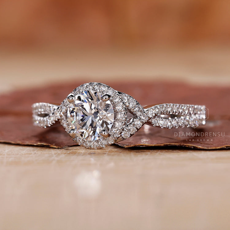 Prong setting ring crafted with IGI certified diamonds.