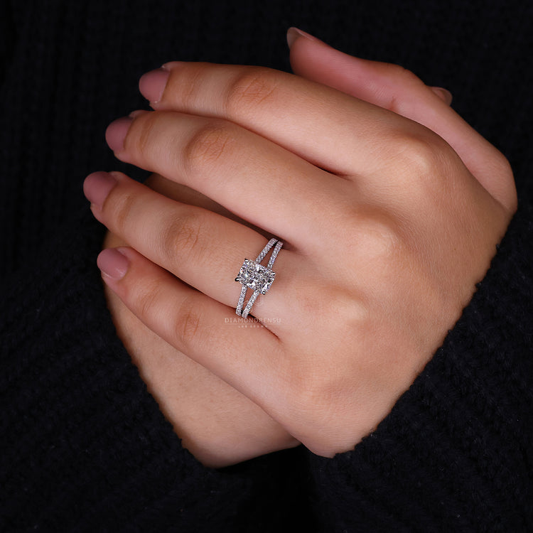 Handmade cathedral ring in white gold by Diamondrensu UK.