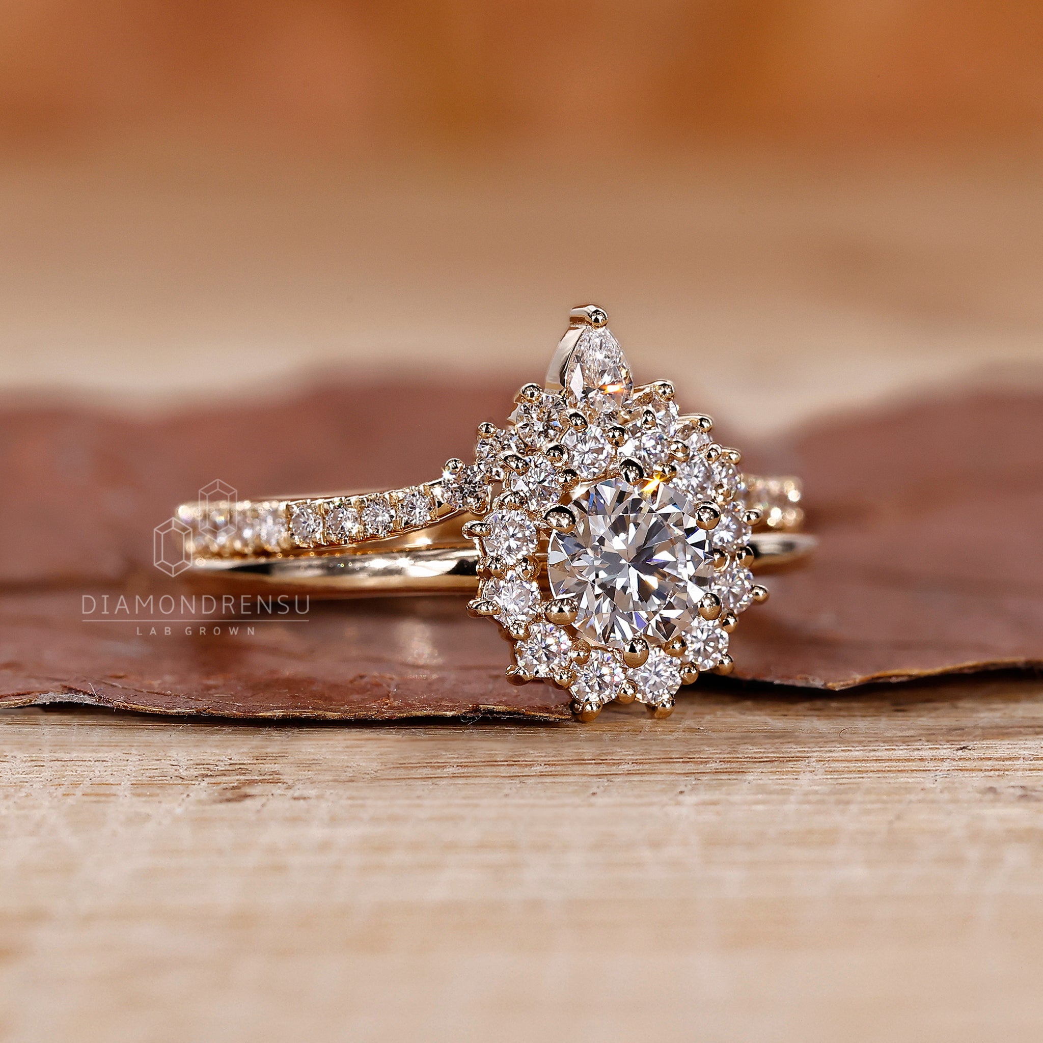 Buy bridal set crafted with IGI certified Lab Grown Diamond.