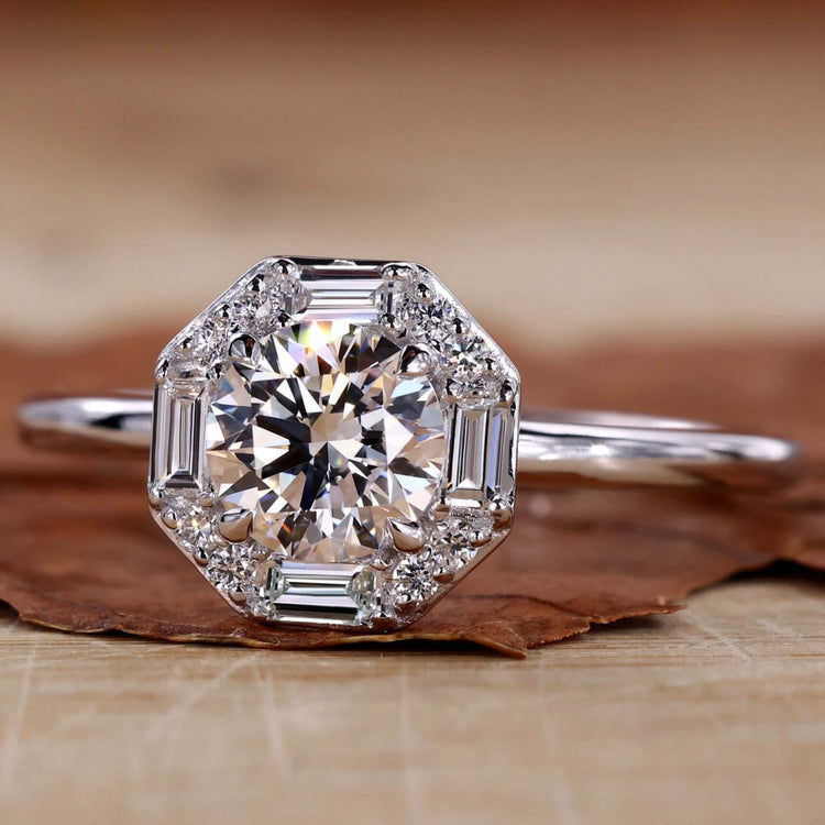 Round diamond ring with a claw prong engagement ring design, featuring a 2 carat round diamond for timeless elegance.