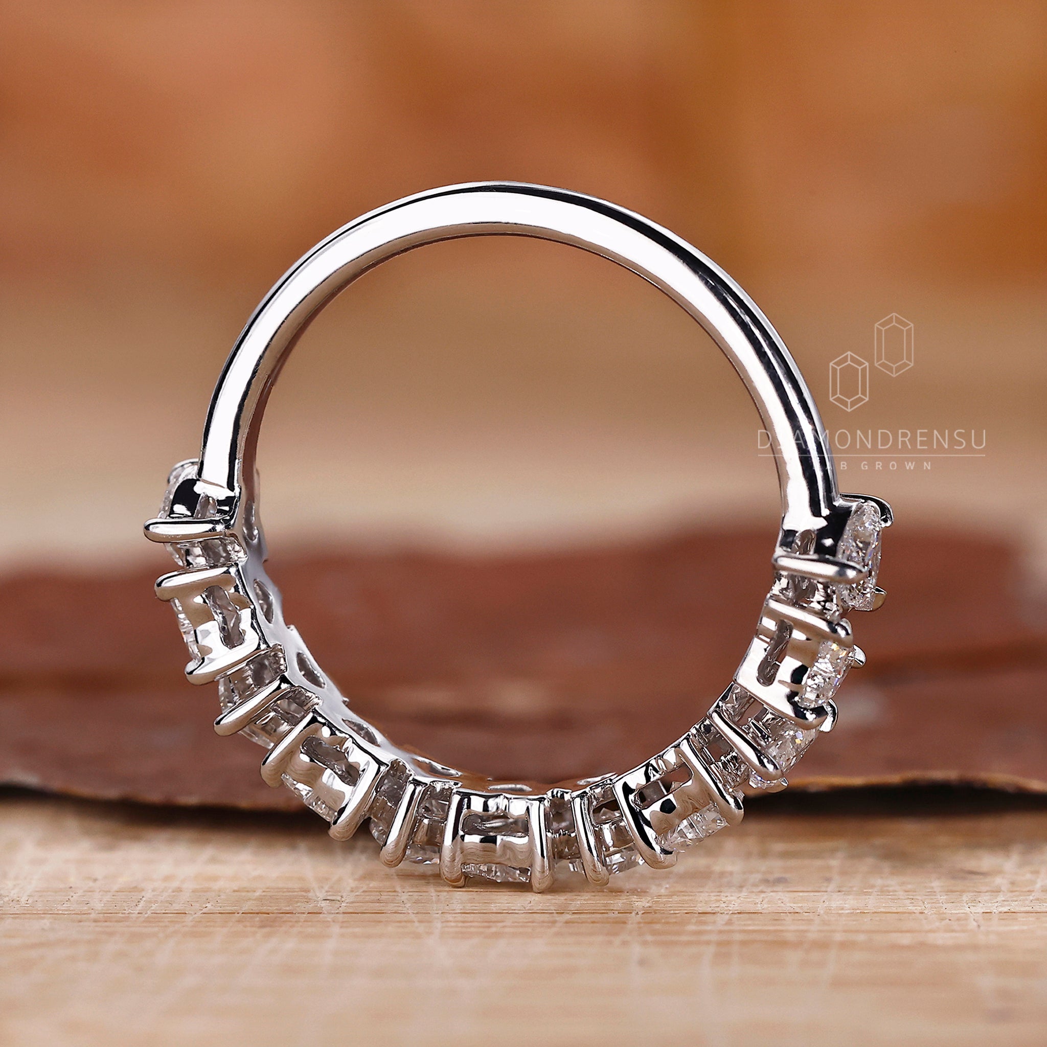 Diamondrensu UK heart diamond wedding band.