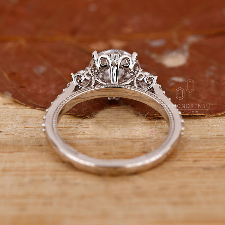 Round Cut Engagement Ring in prong setting ring