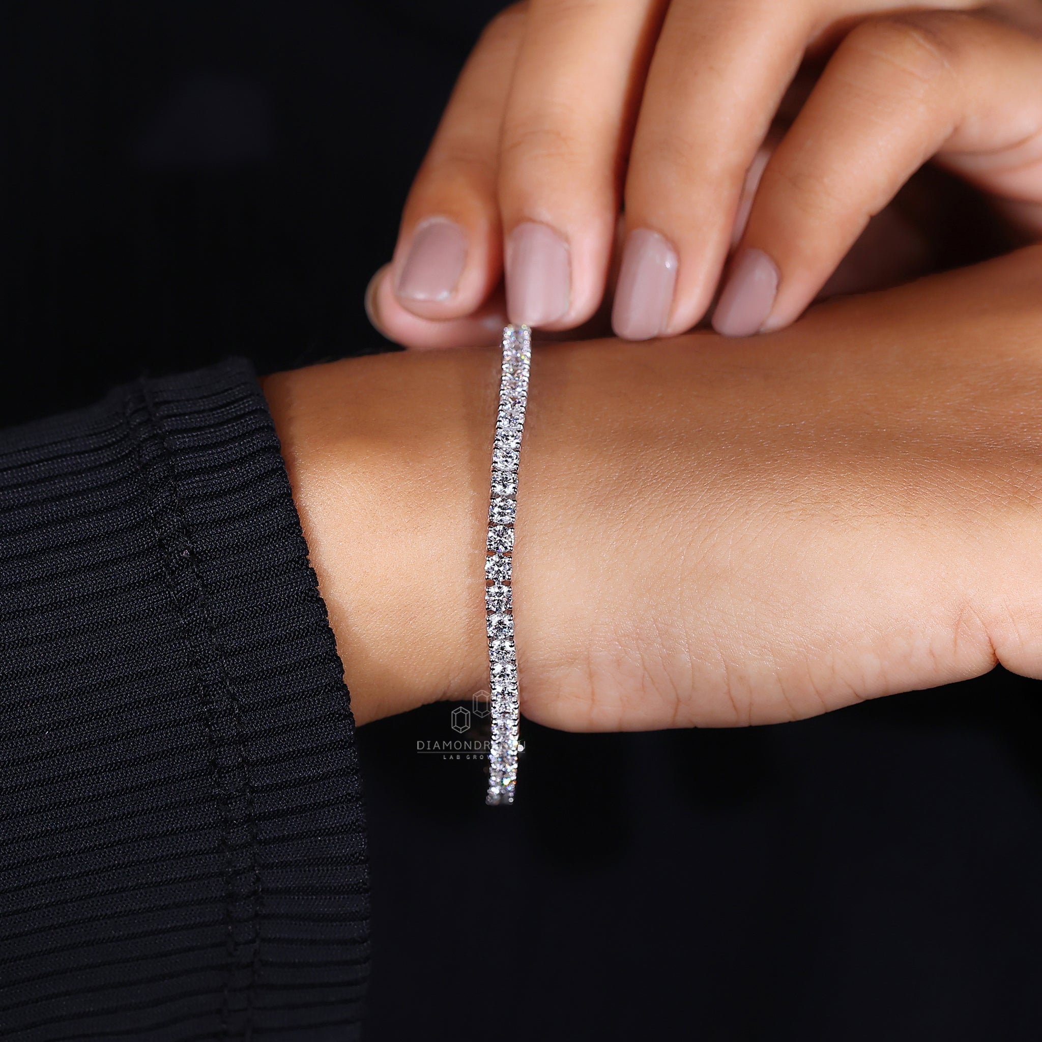 Buy diamond bracelet from Diamondrensu UK with Lab Grown stones.
