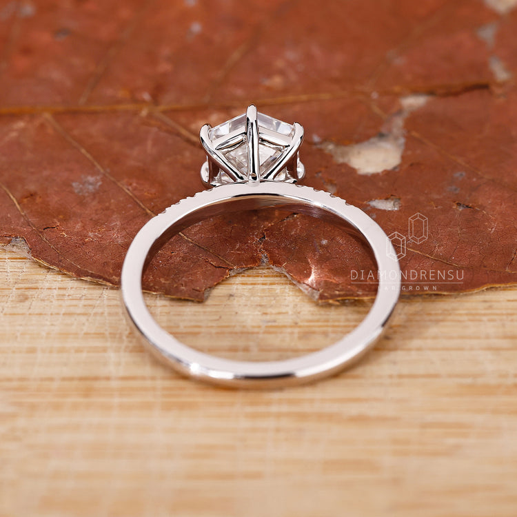 IGI certified Lab Grown Diamond ensures trusted quality.