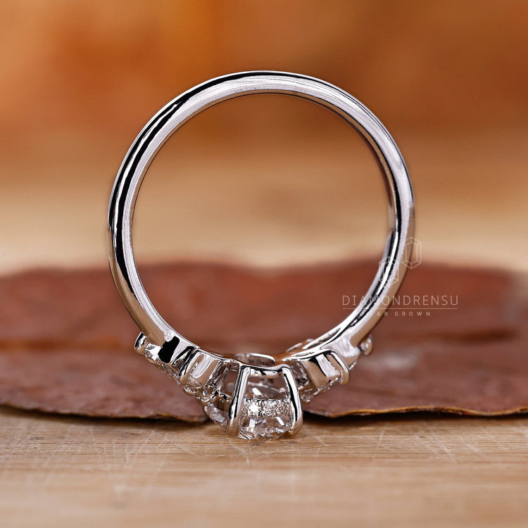 Oval cut diamond ring with a Muse setting, perfect for a UK engagement ring or engagement ring for women.