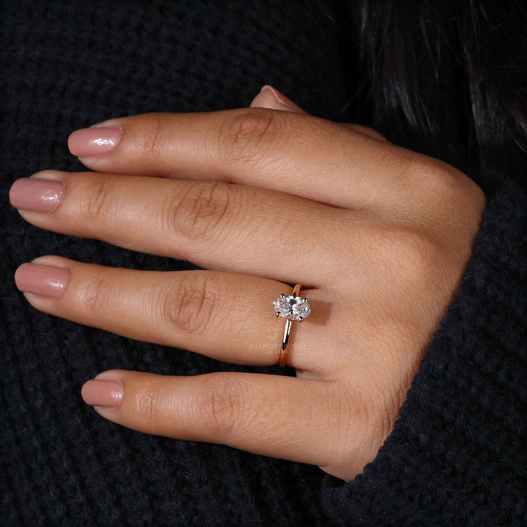 Solitaire diamond ring in a diamondrensu UK ring style for fine jewellery lovers.