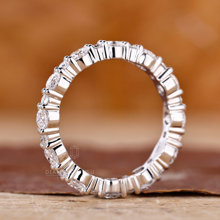 Full Eternity Band with round diamond