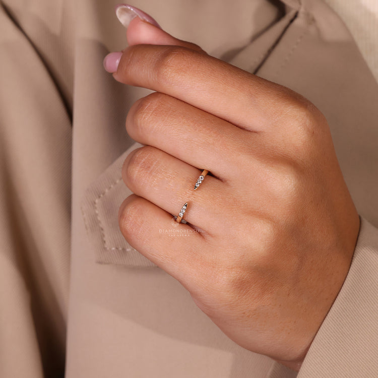 Round diamond wedding band in open gap style