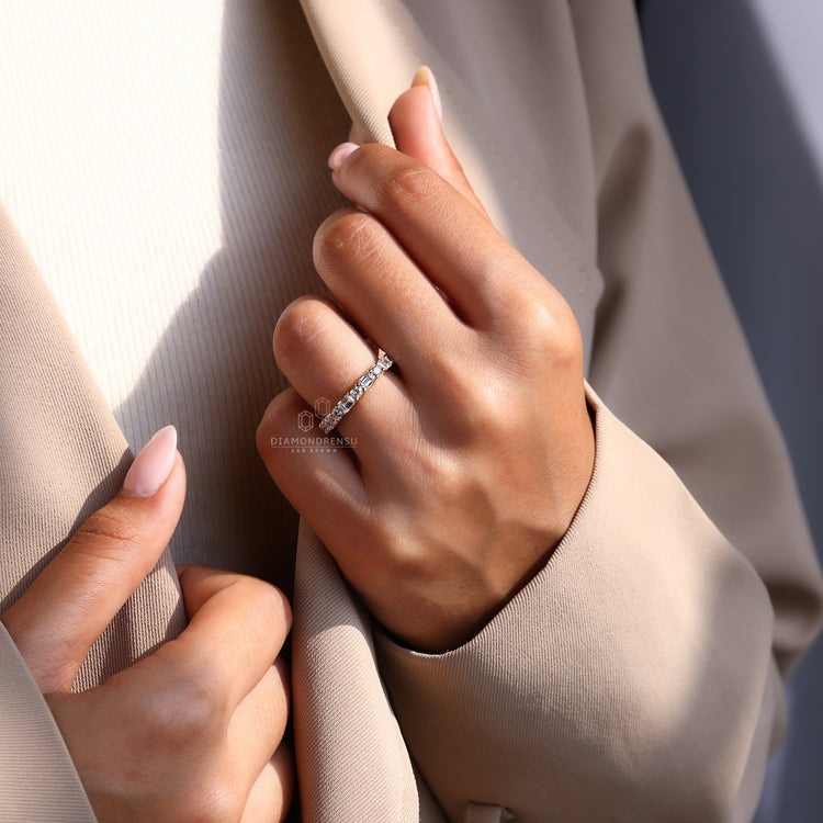 Round diamond wedding band with full eternity style