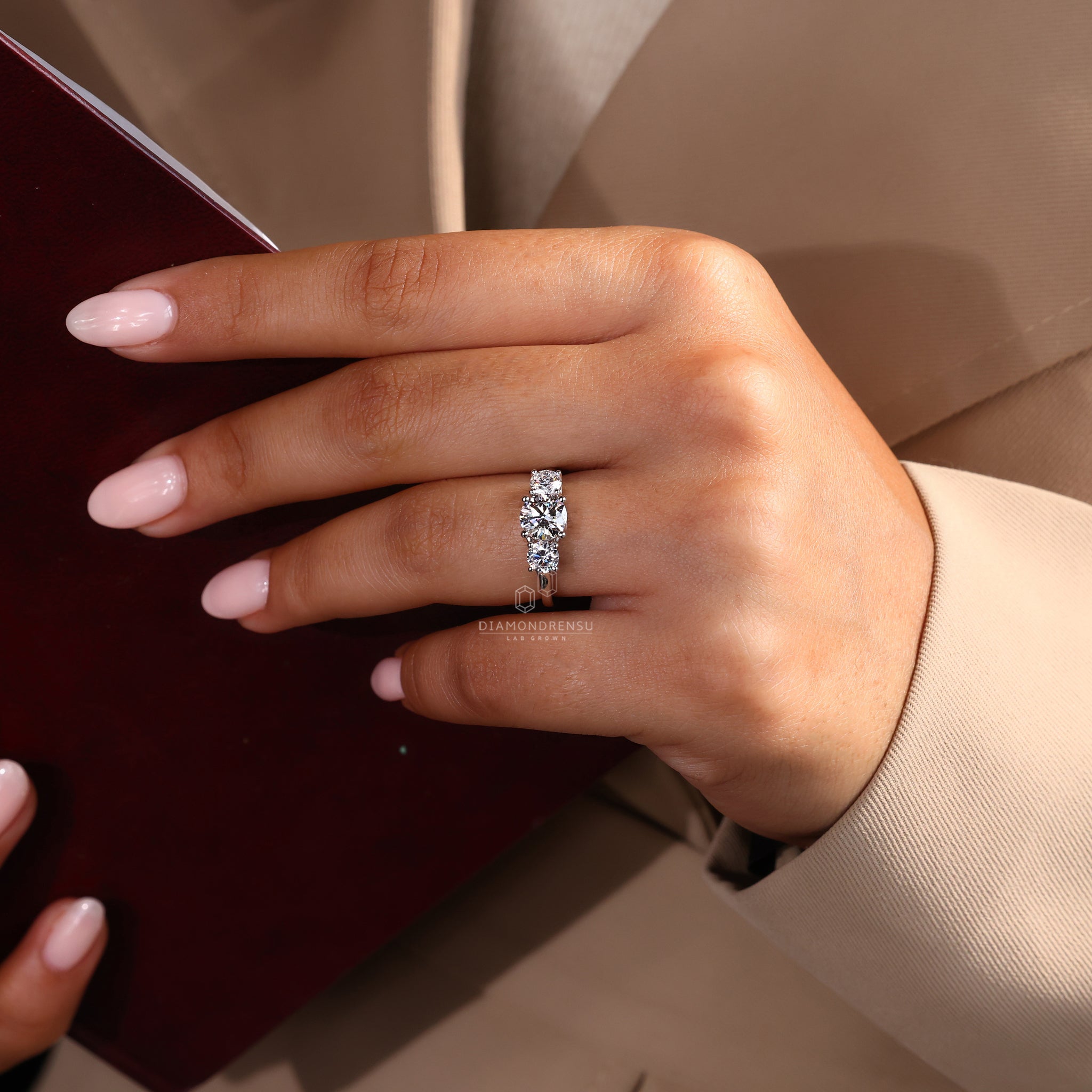 Handmade ring from Diamondrensu UK with lab grown diamond and IGI certification.