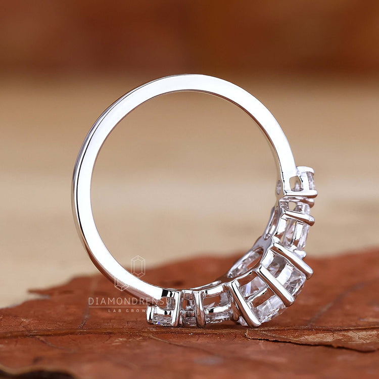 Pear diamond ring with a distinctive shape, perfect for an unforgettable engagement.