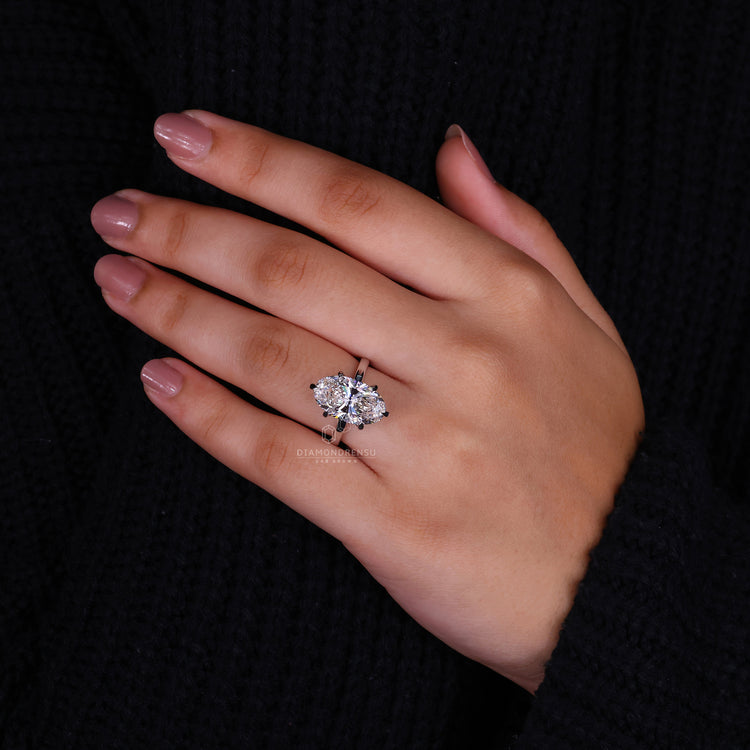 Solitaire engagement ring in white gold ring