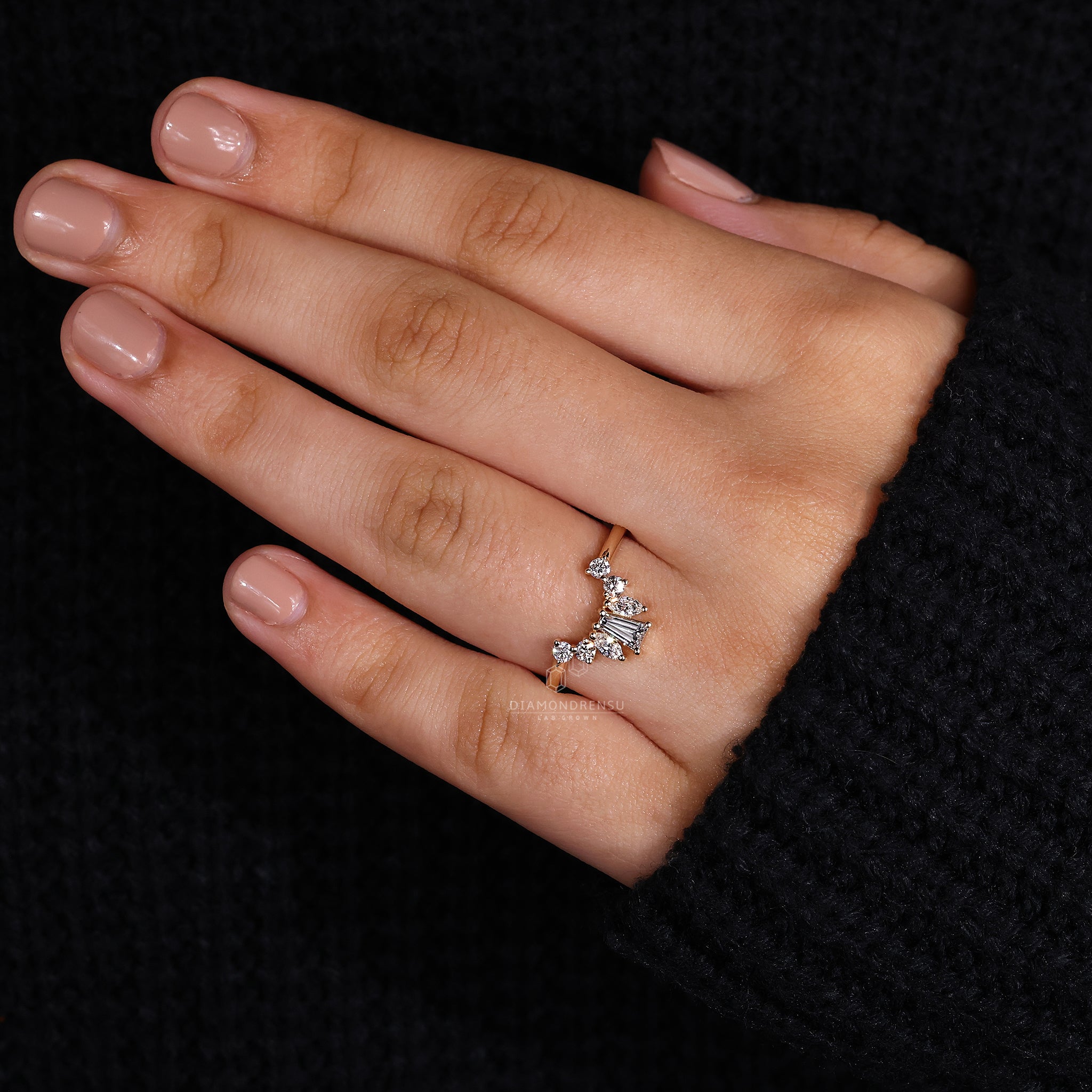 Round diamond band with unique wedding band style