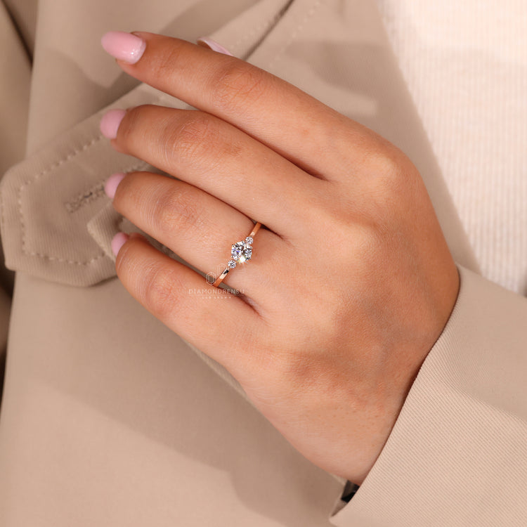 Round diamond ring designed with 6 prong ring structure.