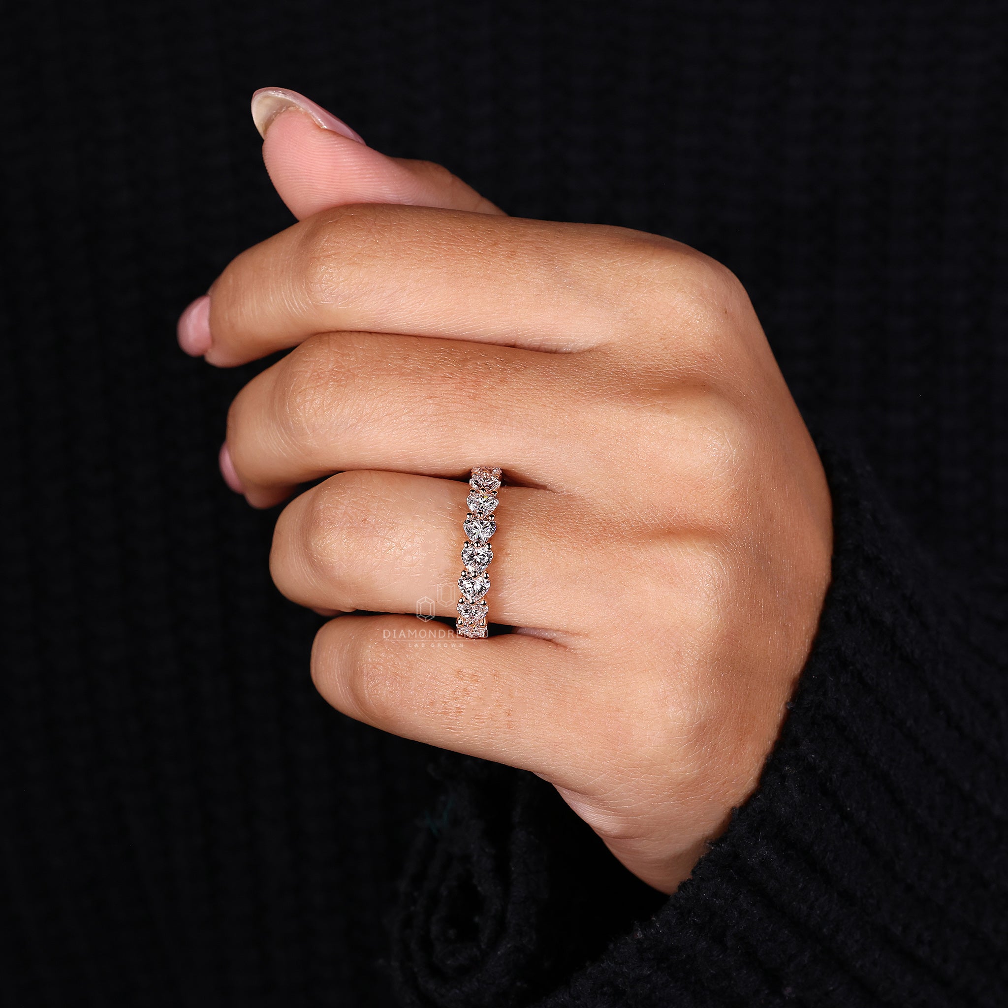 Diamondrensu UK heart diamond wedding band.
