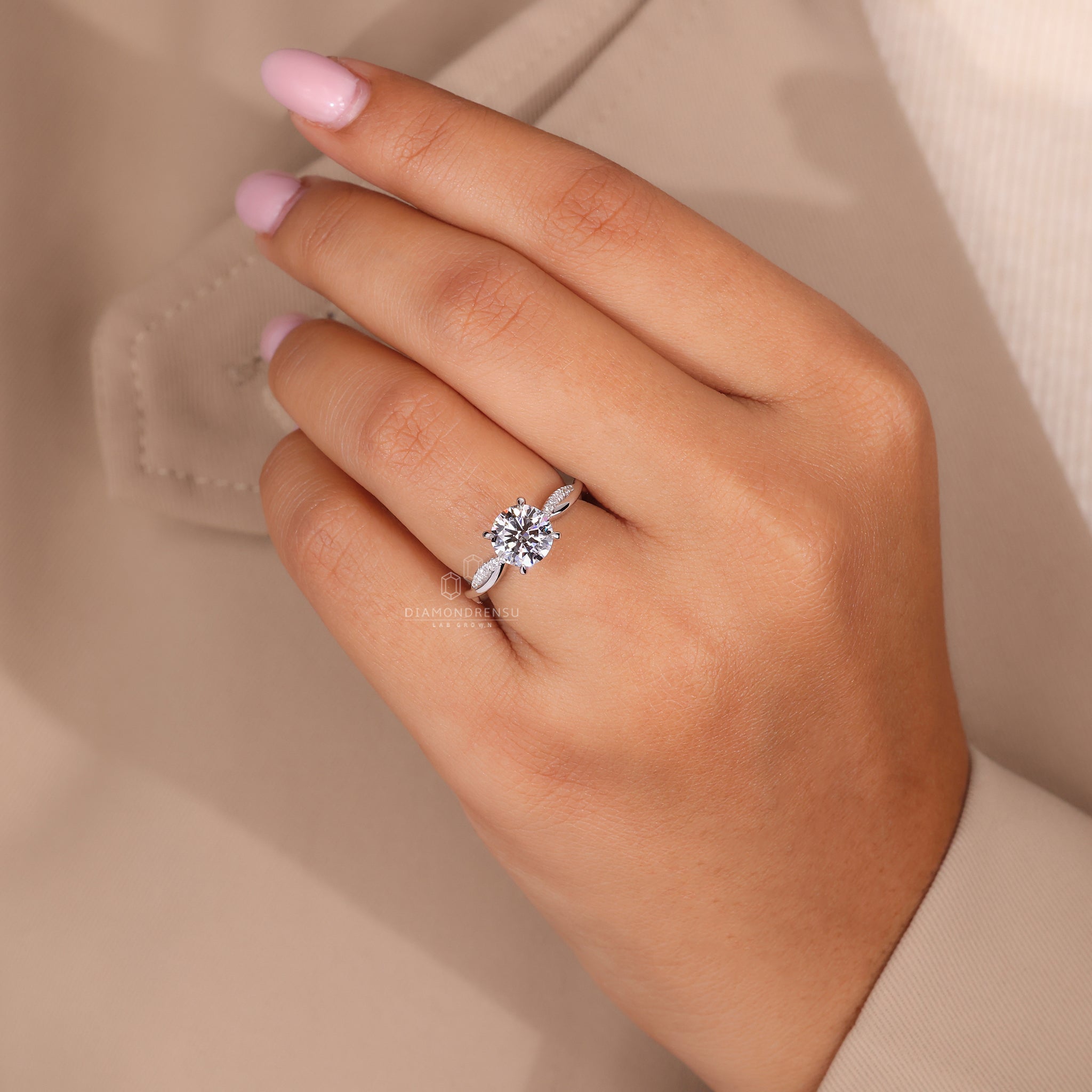 Buy engagement ring with IGI certified lab grown diamond and custom design.