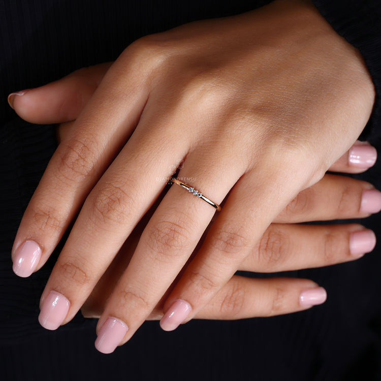 Handmade round diamond wedding ring.