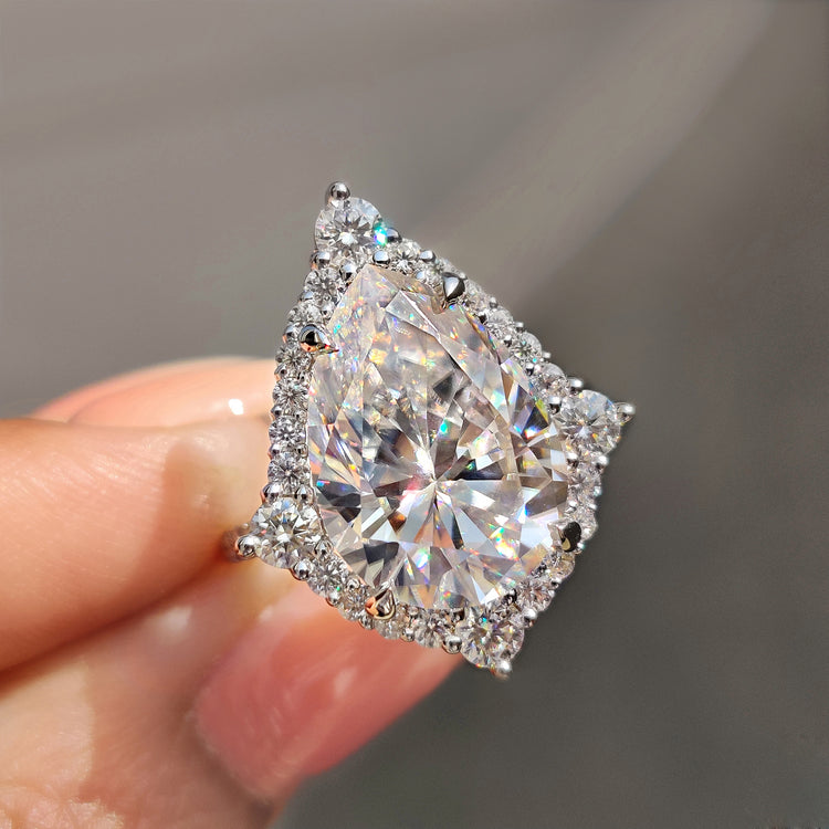 Pear Shape Engagement Ring in white gold ring