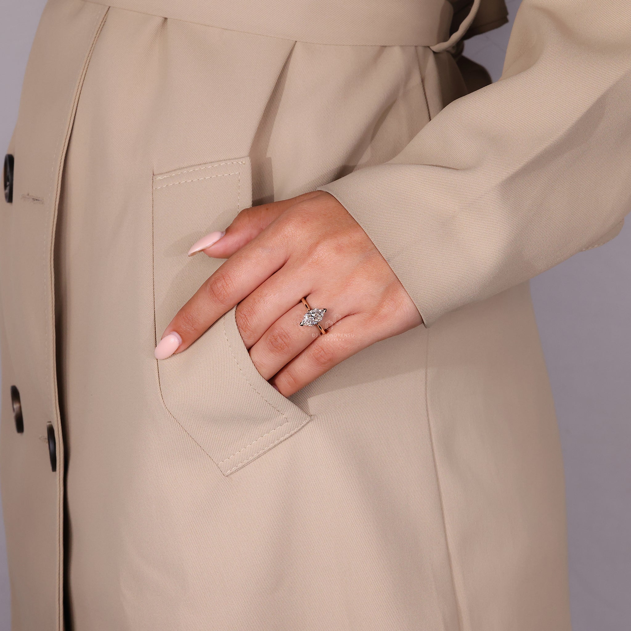 Dutch marquise diamond engagement ring in igi certified setting.