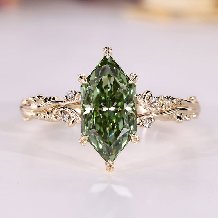 Dutch marquise diamond ring with green centre stone