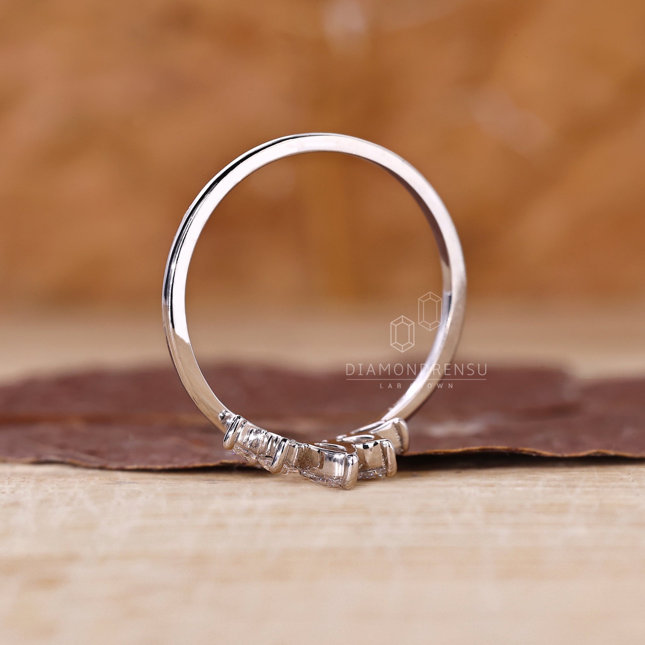 Lab Grown Diamond ring in a curved 5 stone wedding band style.