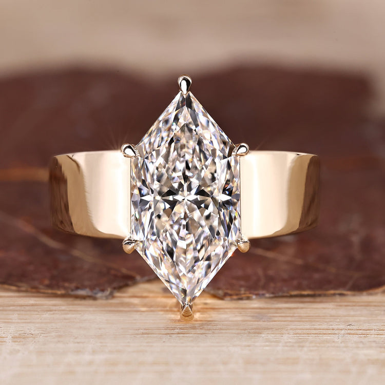 Dutch marquise diamond ring with tapered shank design