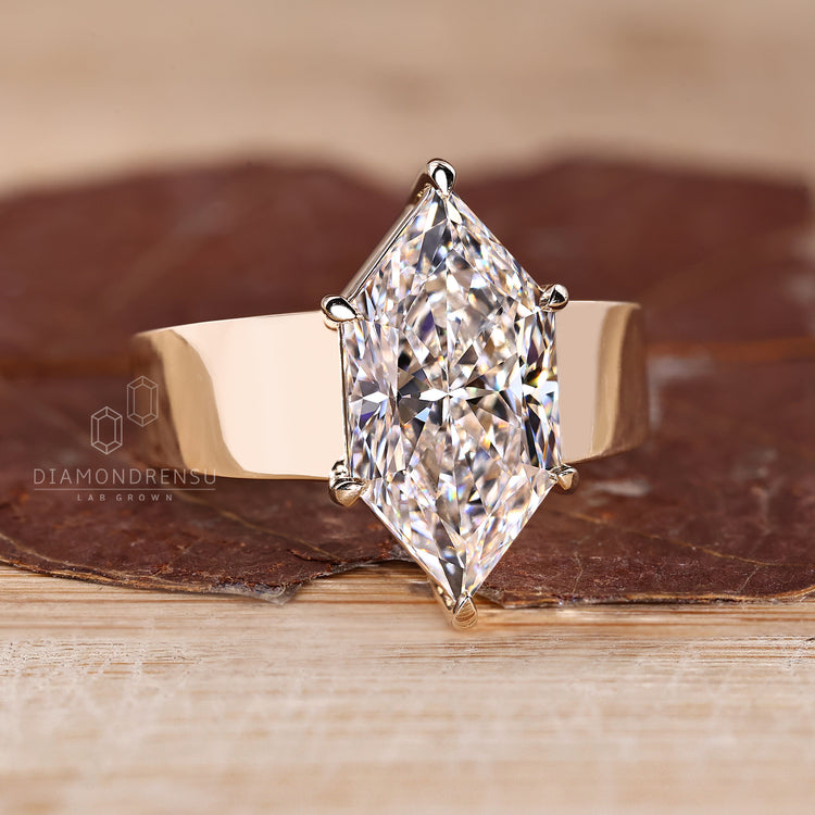 Handmade Dutch marquise ring with wide band style