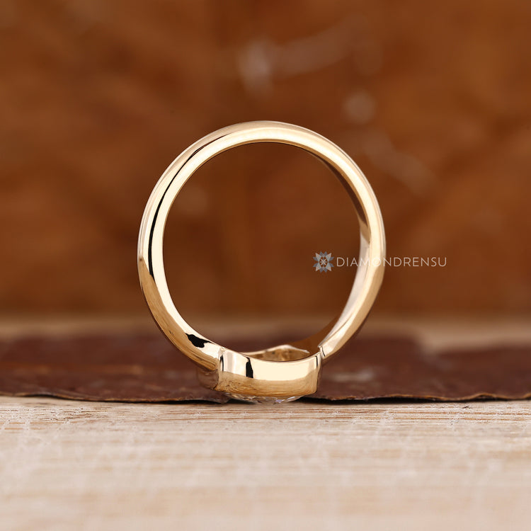 IGI certified lab grown diamond bezel ring.