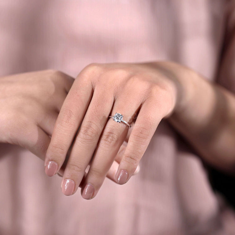 2 carat round diamond ring crafted in white gold for brilliance
